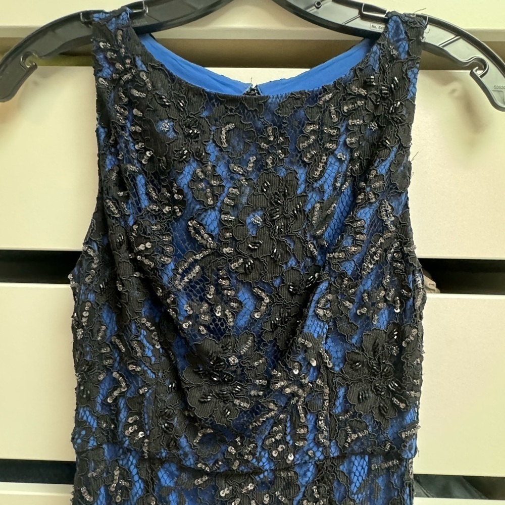 ALICE + OLIVIA NWT Beaded Sachi Open Back Ballgown Blue Black Lace Size 0 - Picture 9 of 13